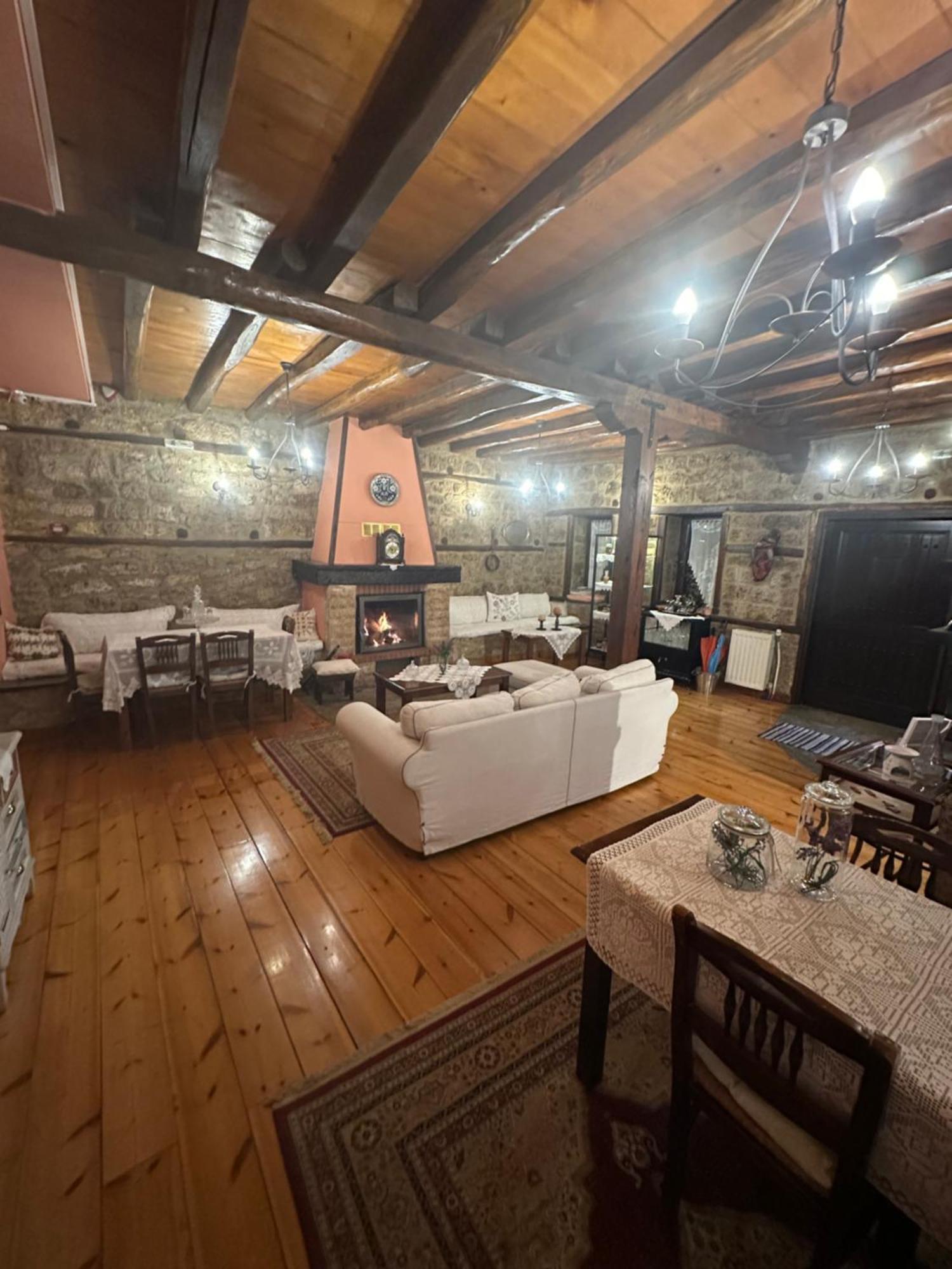 Varosi Guesthouse Edessa Bagian luar foto